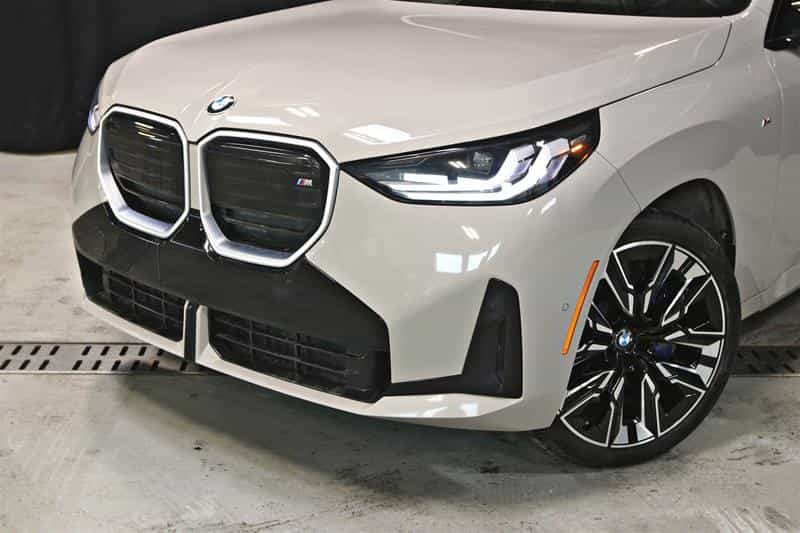 2025 BMW X3 M50 xDrive - Image 2