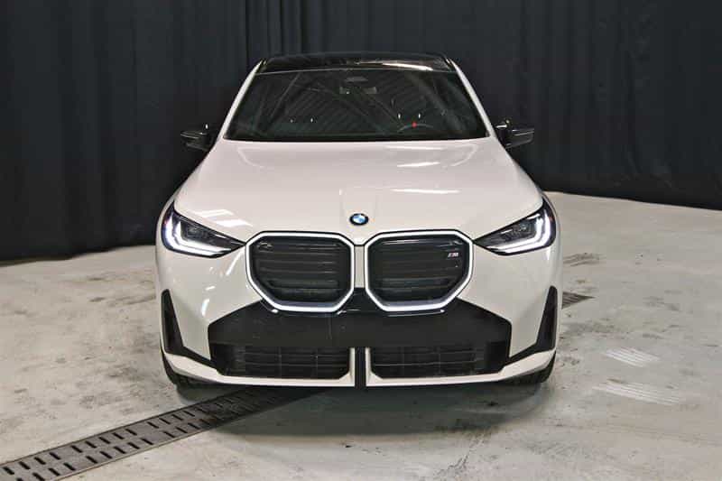 2025 BMW X3 M50 xDrive - Image 3