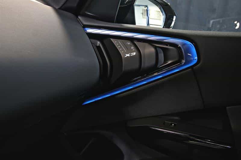 2025 BMW X3 M50 xDrive - Image 13