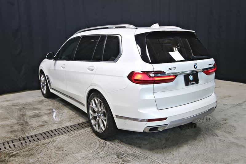 2019 BMW X7 xDrive40i - Image 10