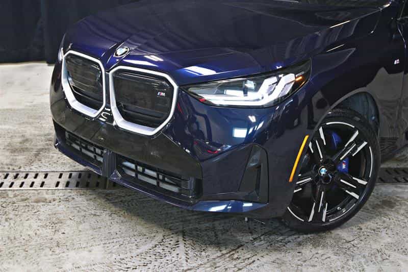 2025 BMW X3 M50 xDrive - Image 2