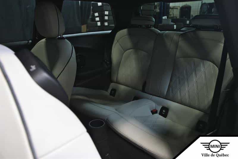 2023 Mini Cooper SE 3 Door - Image 18