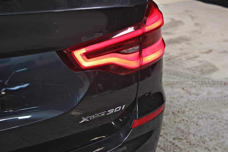 2020 BMW X3 xDrive30i - Image 8