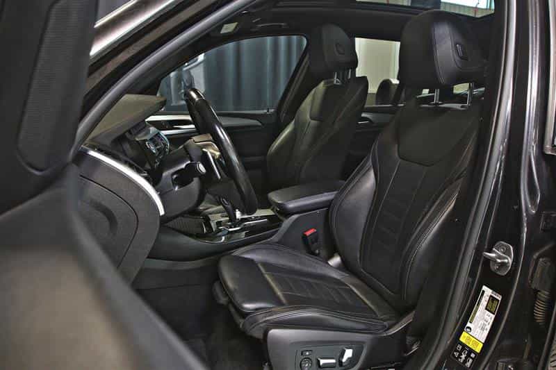 2020 BMW X3 xDrive30i - Image 17