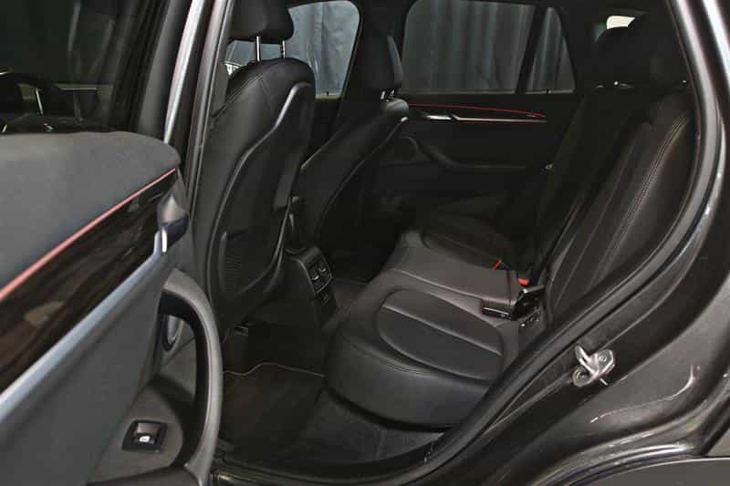 2020 BMW X1 xDrive28i - Image 18