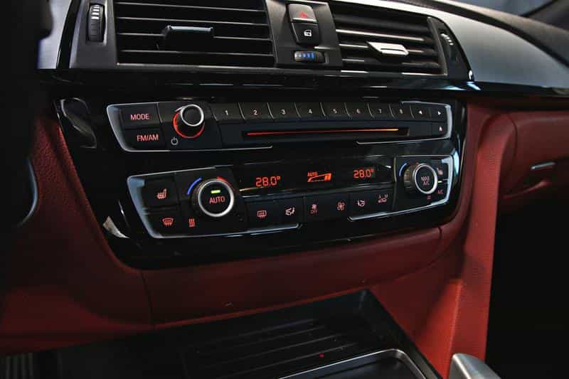 Image 12 BMW 4 Series 430i xDrive cabriolet Premium Package Essential 2020