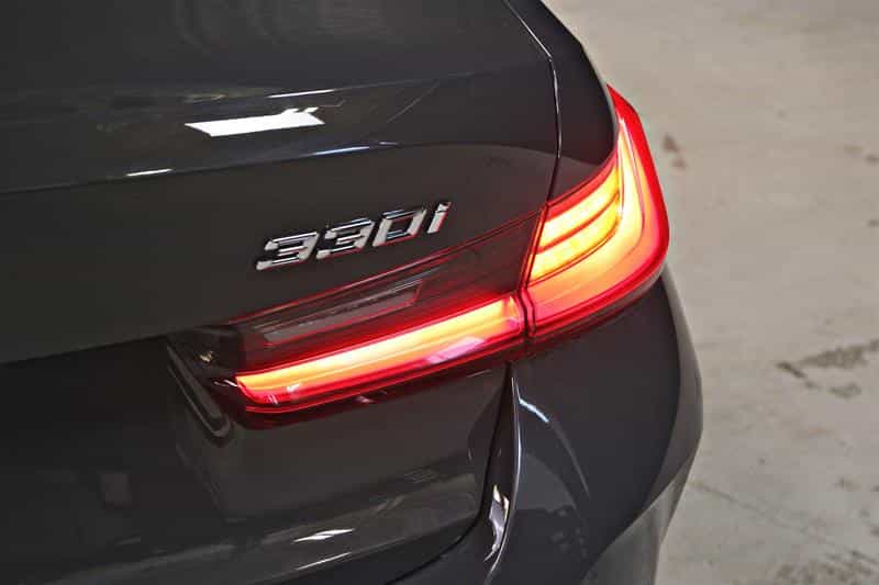 Image 8 BMW 3 Series 330i xDrive berline 2024