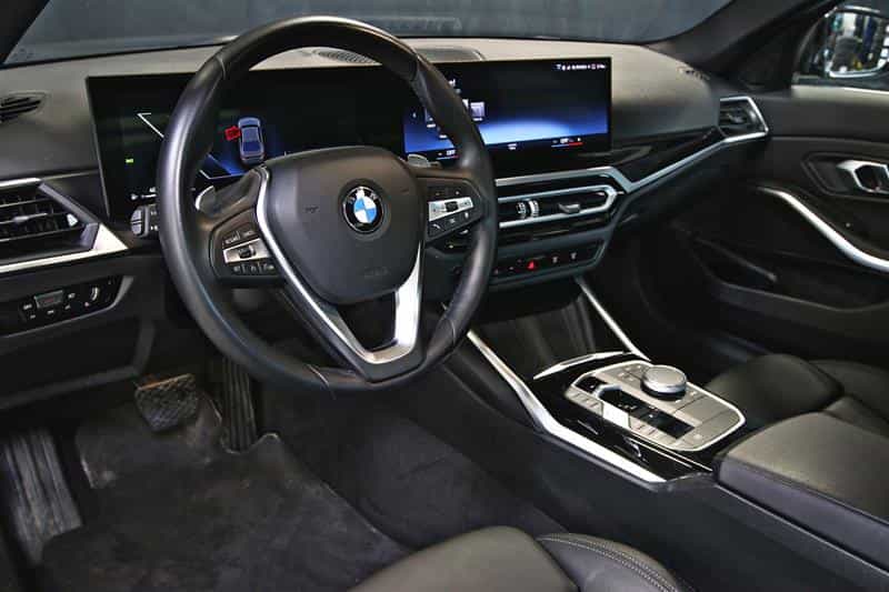 Image 11 BMW 3 Series 330i xDrive berline 2024