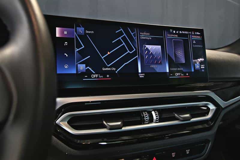 Image 13 BMW 3 Series 330i xDrive berline 2024