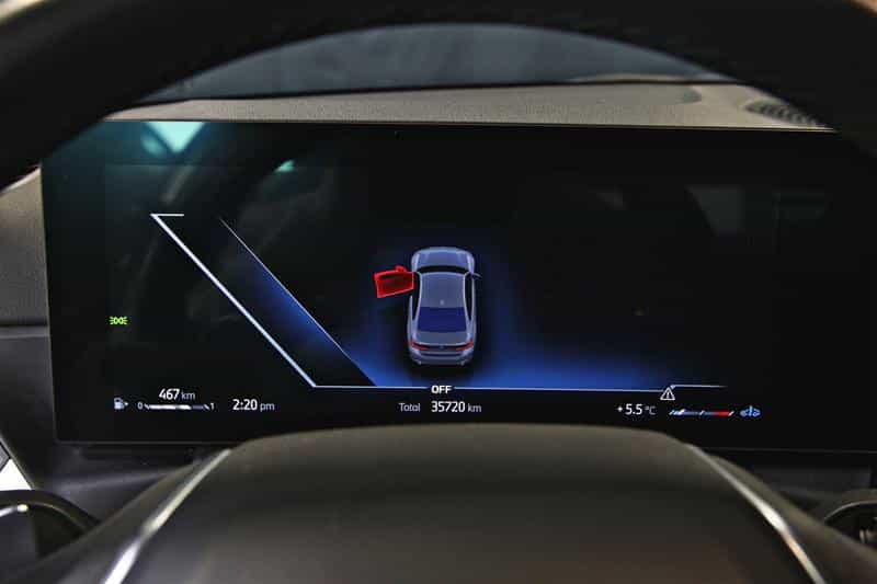 Image 15 BMW 3 Series 330i xDrive berline 2024