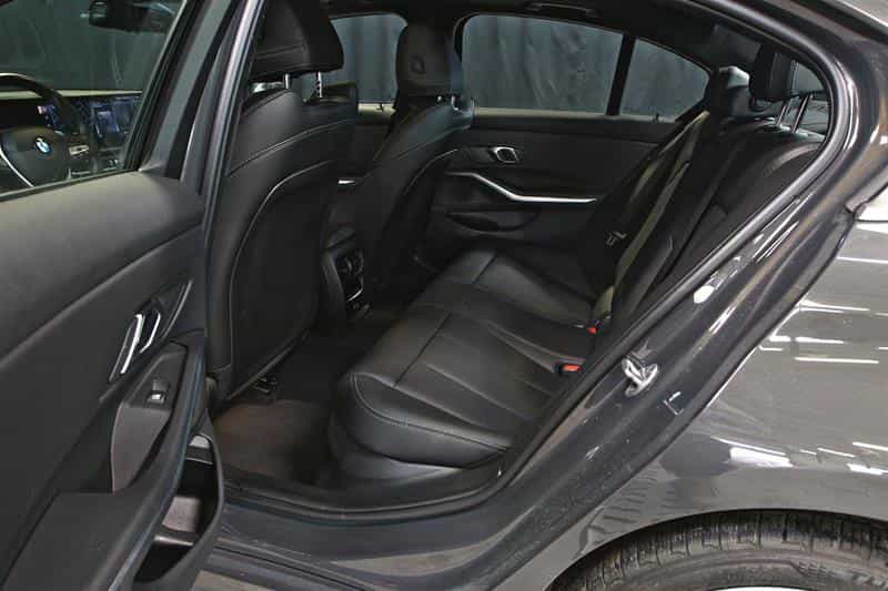 Image 17 BMW 3 Series 330i xDrive berline 2024