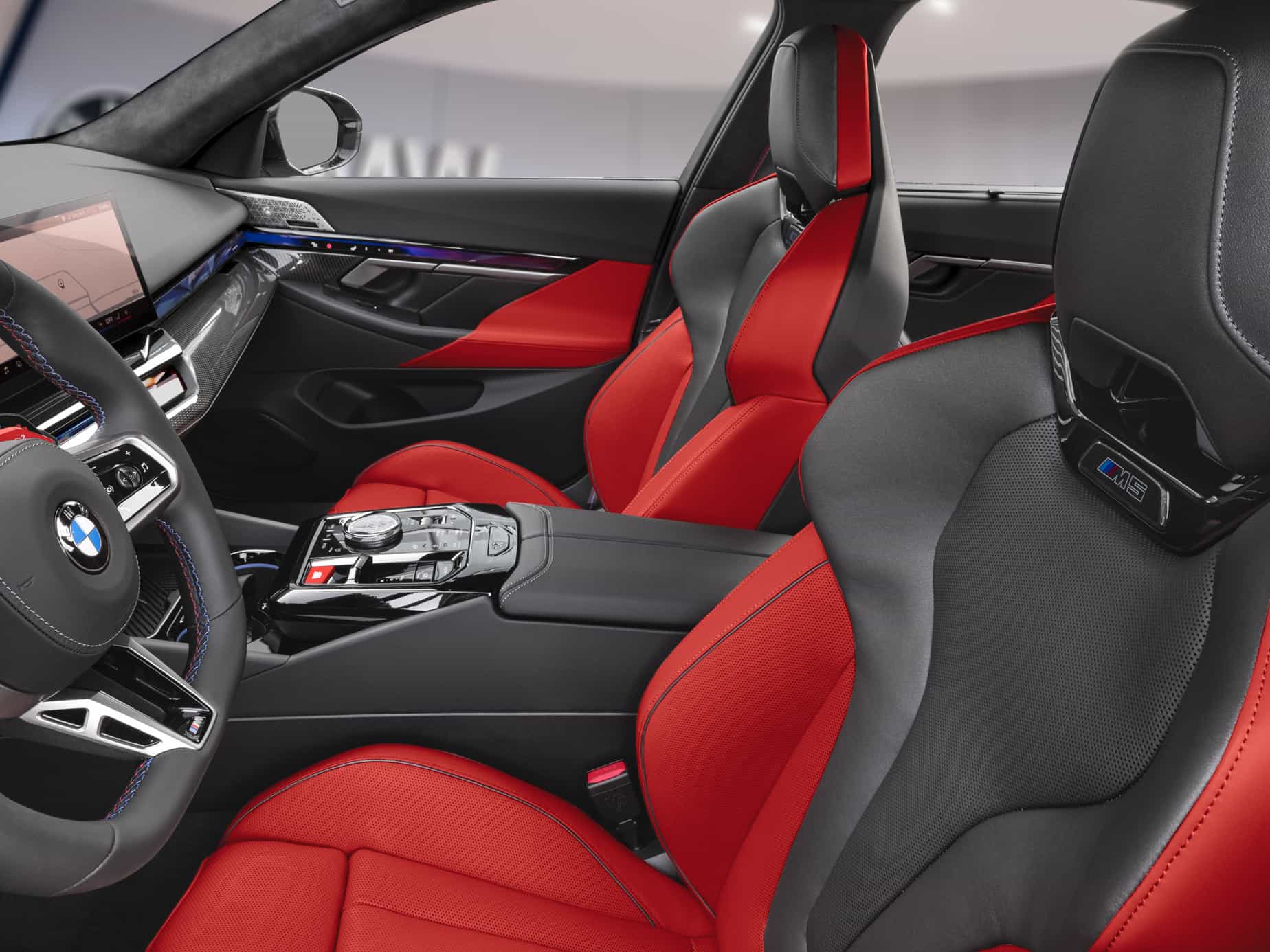 Image 5 BMW M5 Sedan SPACE SILVER 2026