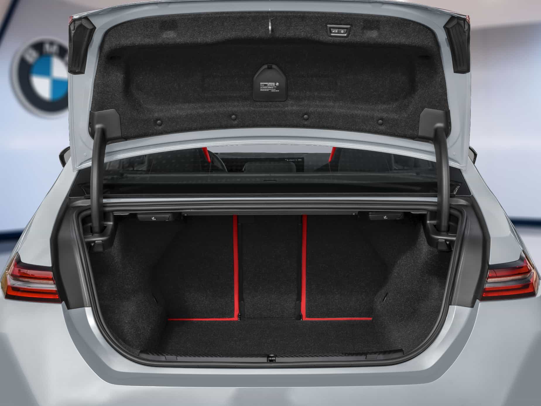 Image 7 BMW M5 Sedan SPACE SILVER 2026