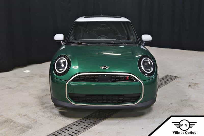 Image 3 Mini Cooper 3 Door 2025
