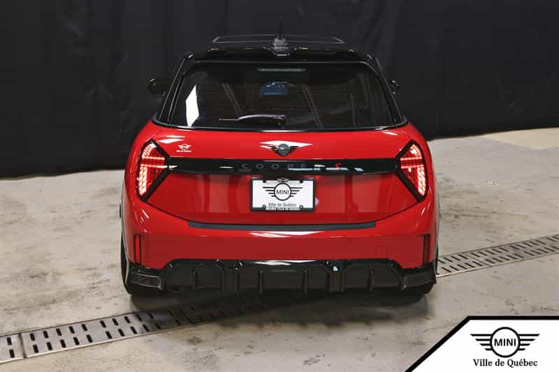 Image 8 Mini Cooper 5 Door 2025