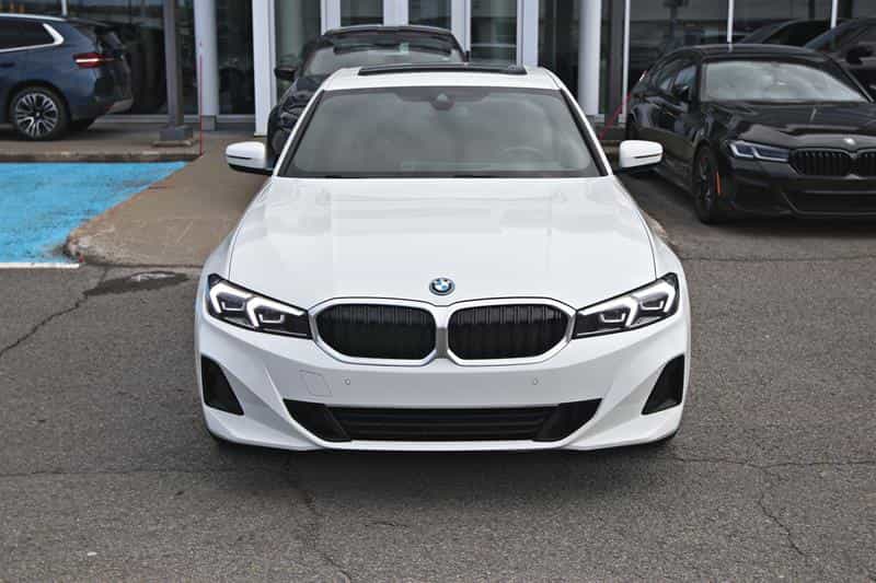 Image 3 BMW 330e Sedan 2024