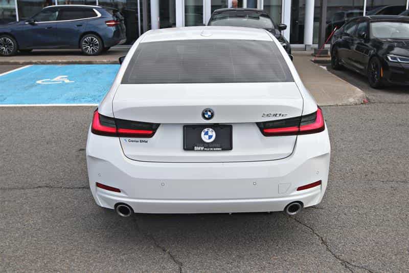 Image 7 BMW 330e Sedan 2024