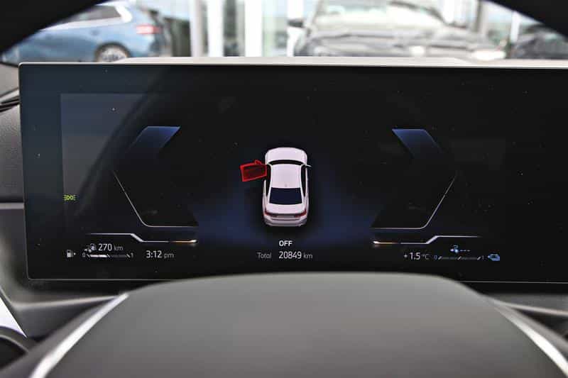 Image 15 BMW 330e Sedan 2024