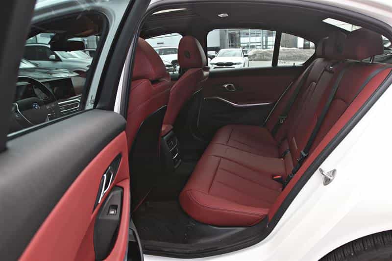 Image 17 BMW 330e Sedan 2024
