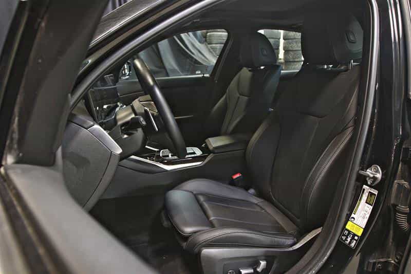 Image 16 BMW 330i 330i xDrive Berline 2023