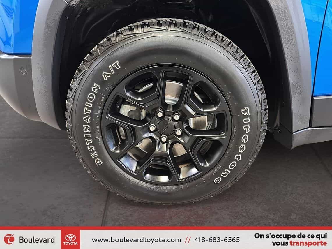 2022 Jeep Cherokee Trailhawk - Image 8