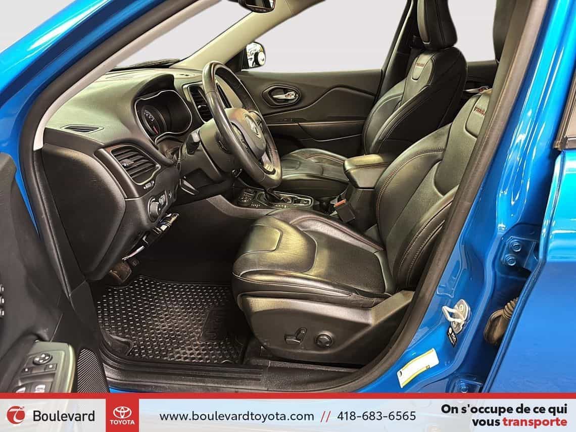 2022 Jeep Cherokee Trailhawk - Image 10