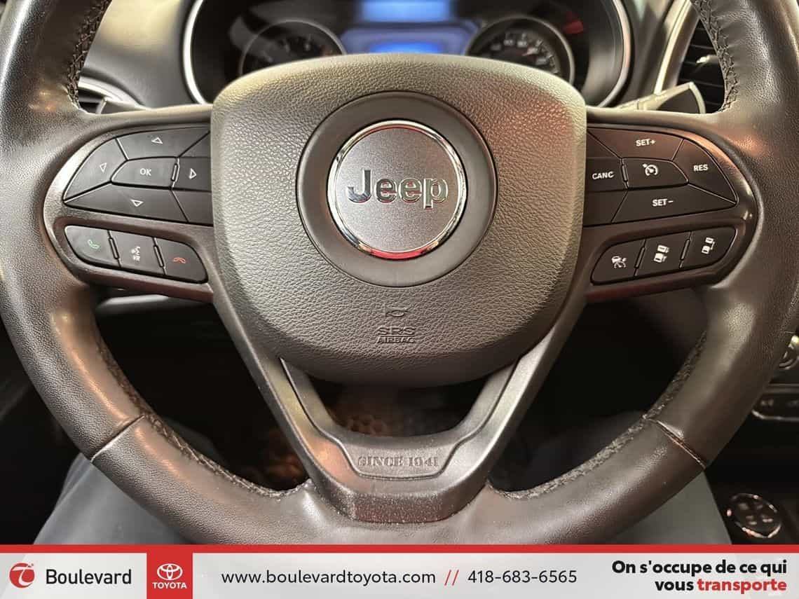 2022 Jeep Cherokee Trailhawk - Image 15