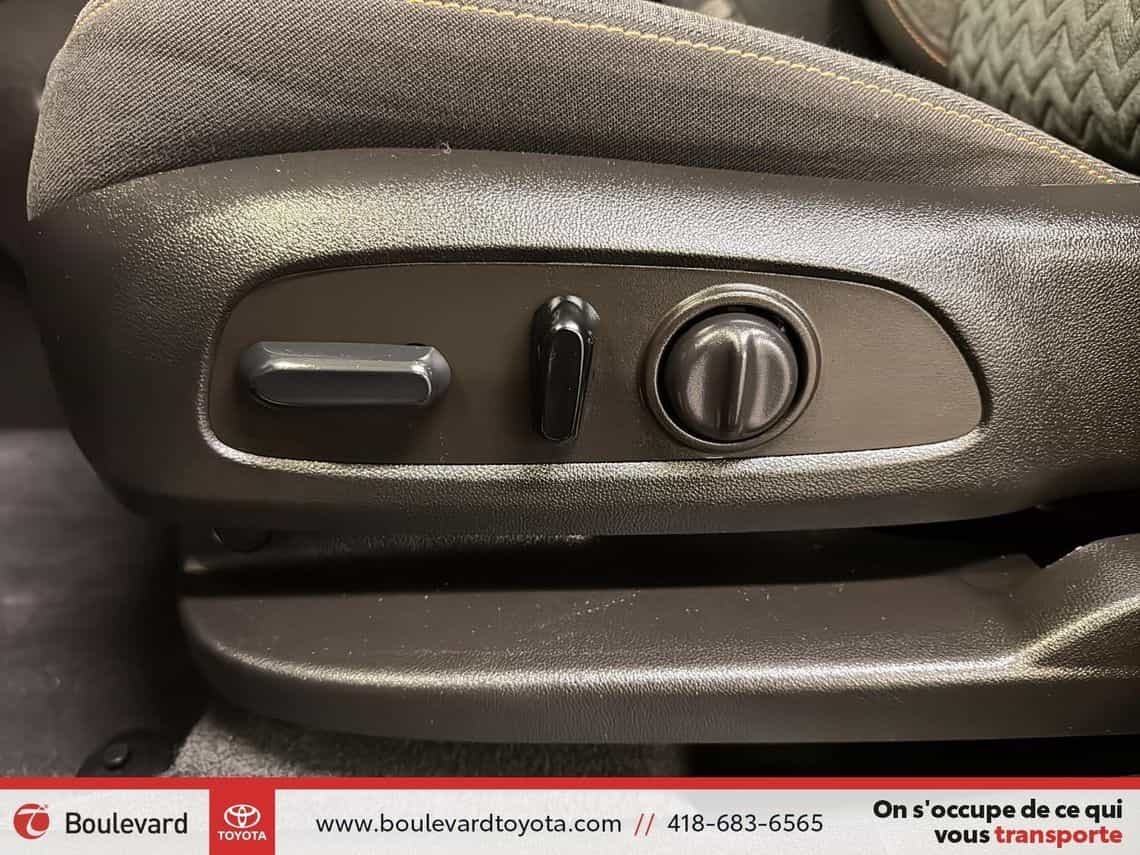 2022 Chevrolet Equinox Lt - Image 13