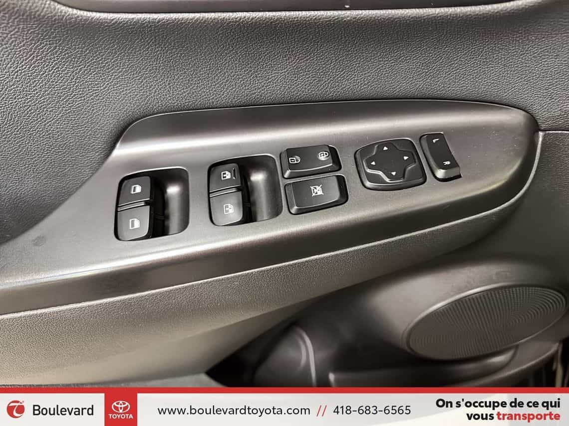 2023 Hyundai Kona Preferred - Image 9