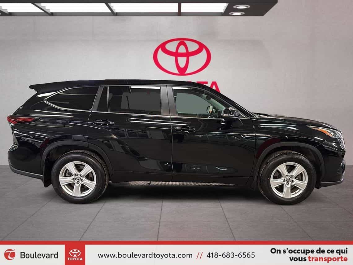 2024 Toyota Highlander Le - Image 3