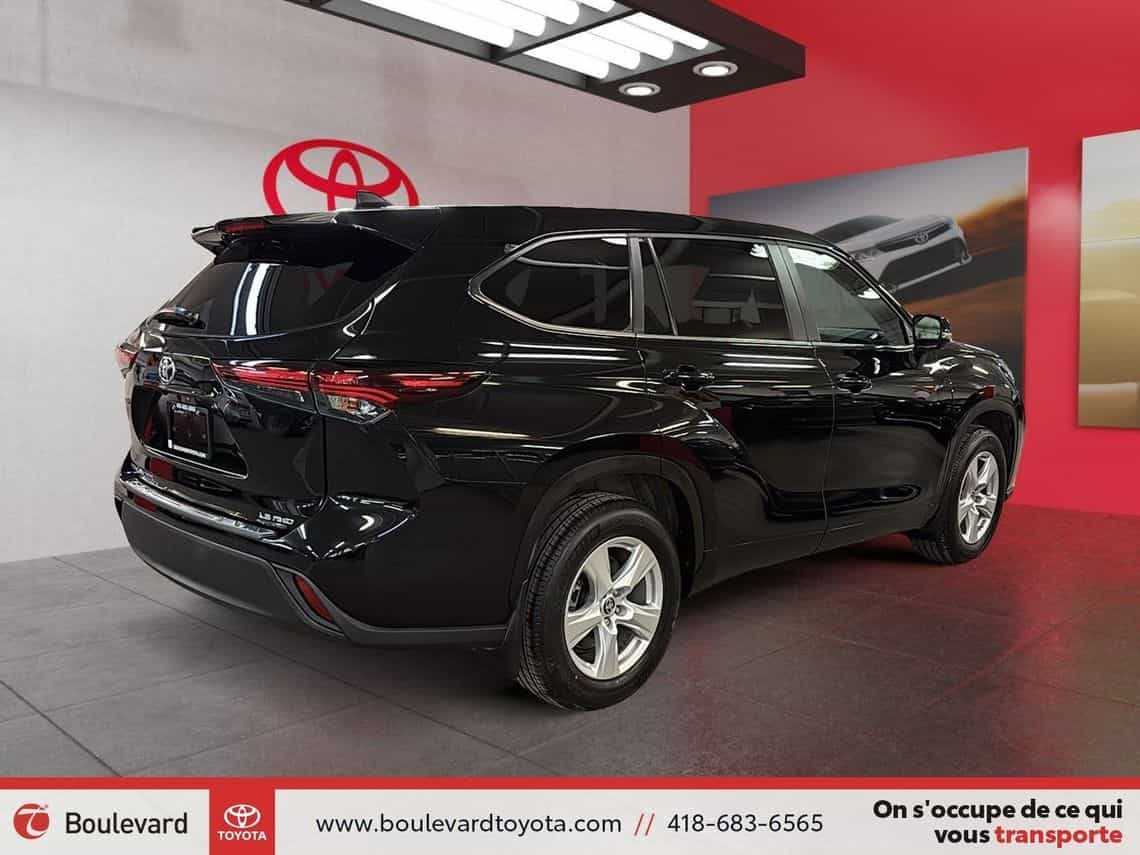 2024 Toyota Highlander Le - Image 4