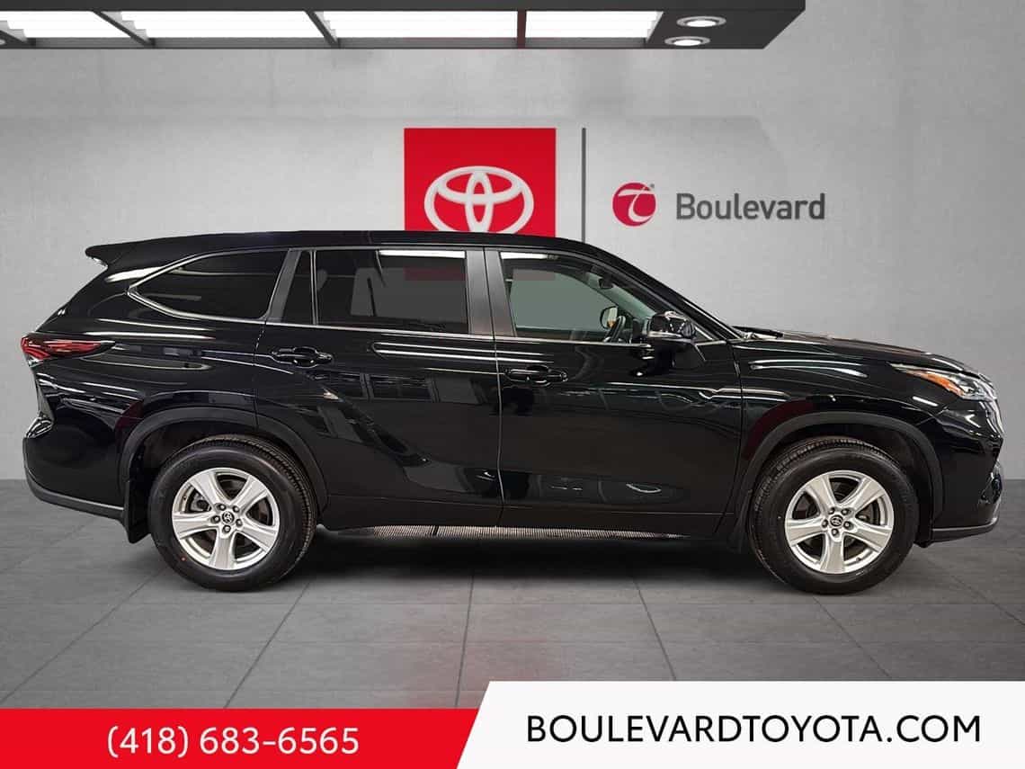 2024 Toyota Highlander Le - Image 3