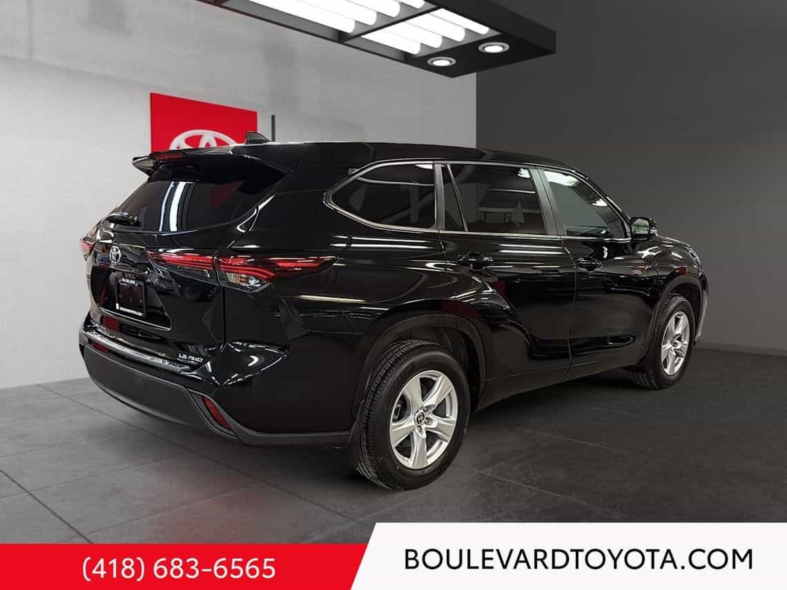 2024 Toyota Highlander Le - Image 8