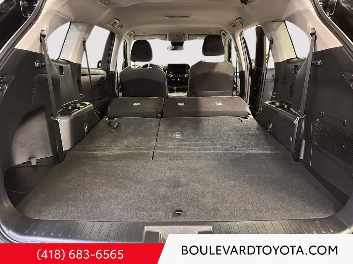 2024 Toyota Highlander Le - Image 31