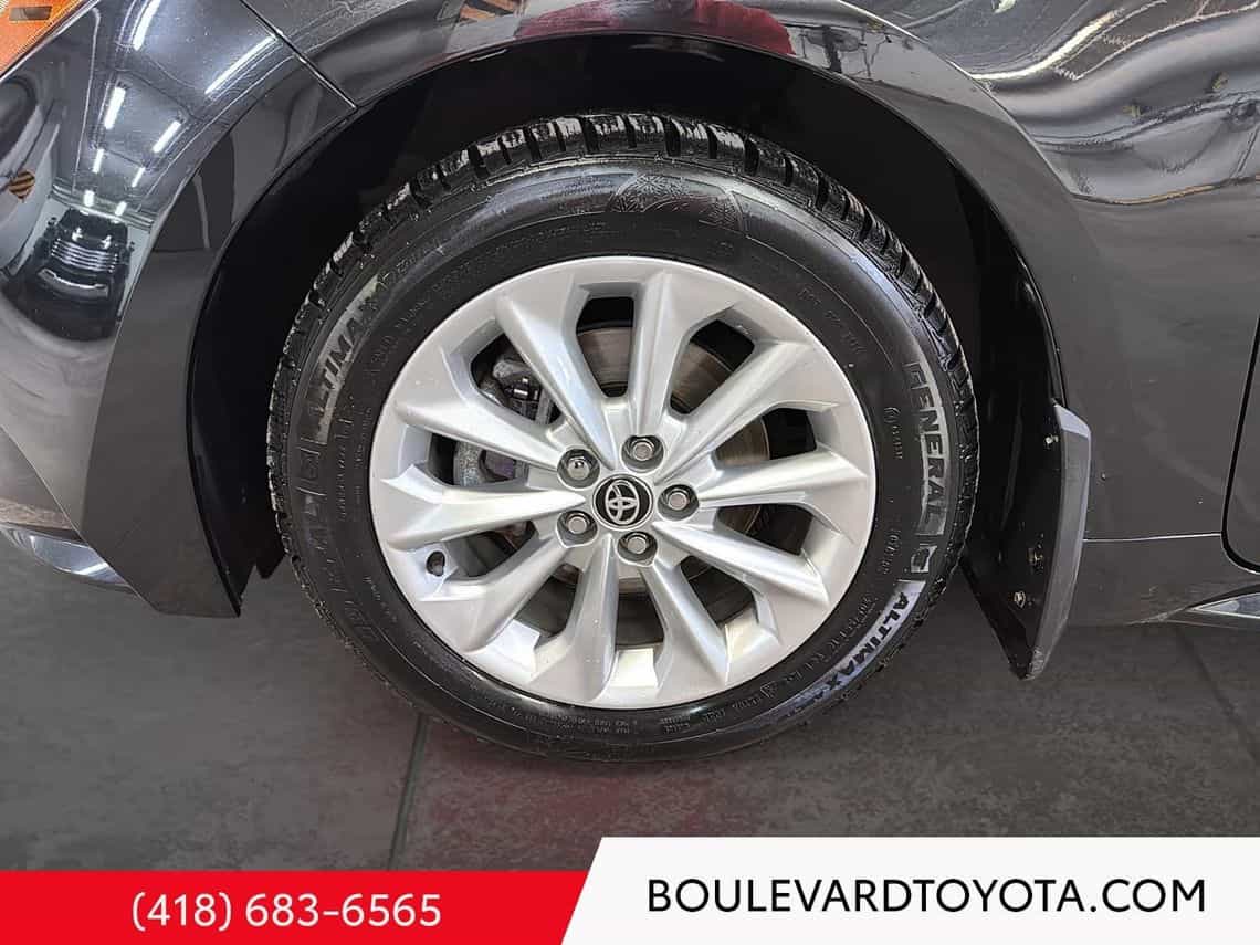 2021 Toyota Corolla Le - Image 16