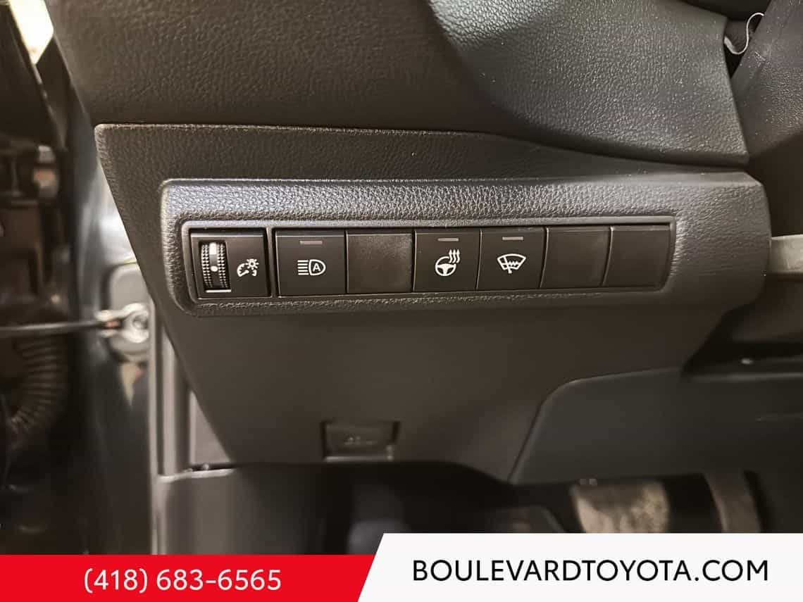 2021 Toyota Corolla Le - Image 21