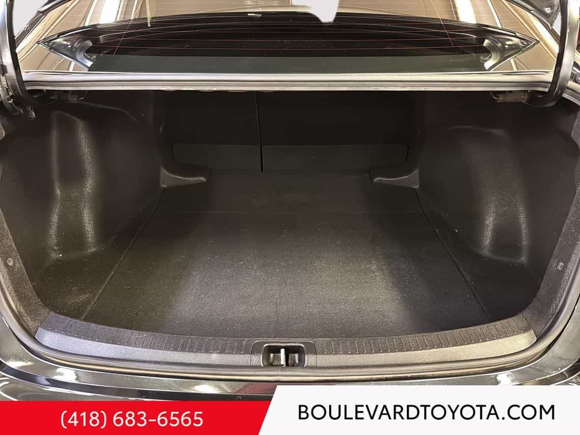 2021 Toyota Corolla Le - Image 30