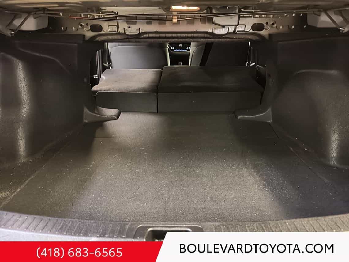 2021 Toyota Corolla Le - Image 31