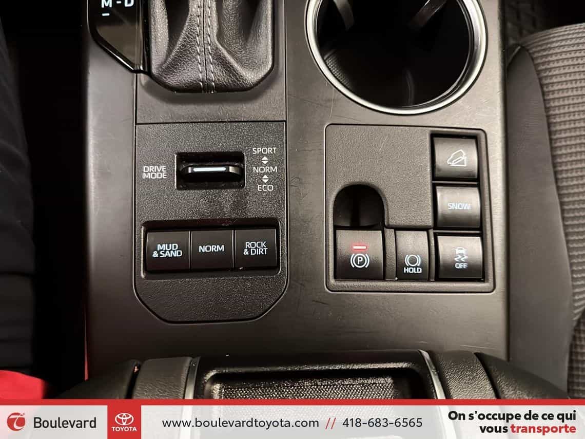 2024 Toyota Highlander Le - Image 17