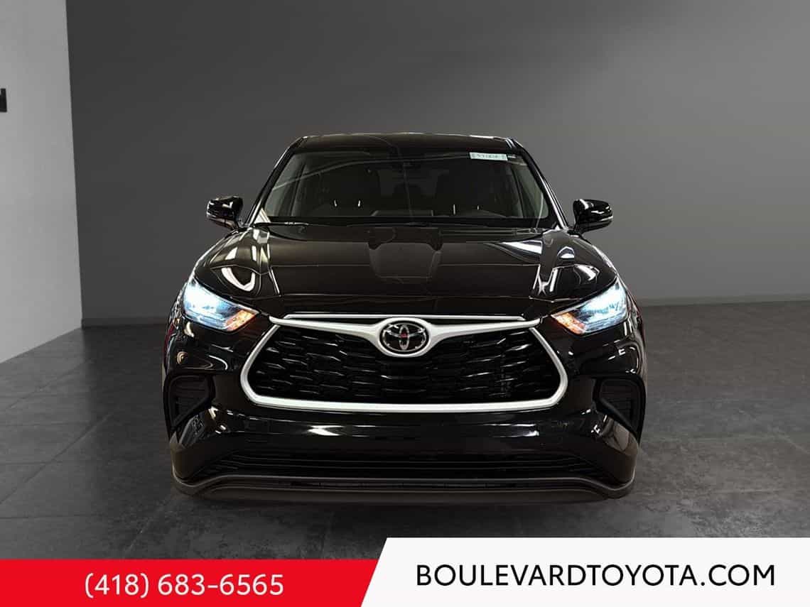 2024 Toyota Highlander Le - Image 2