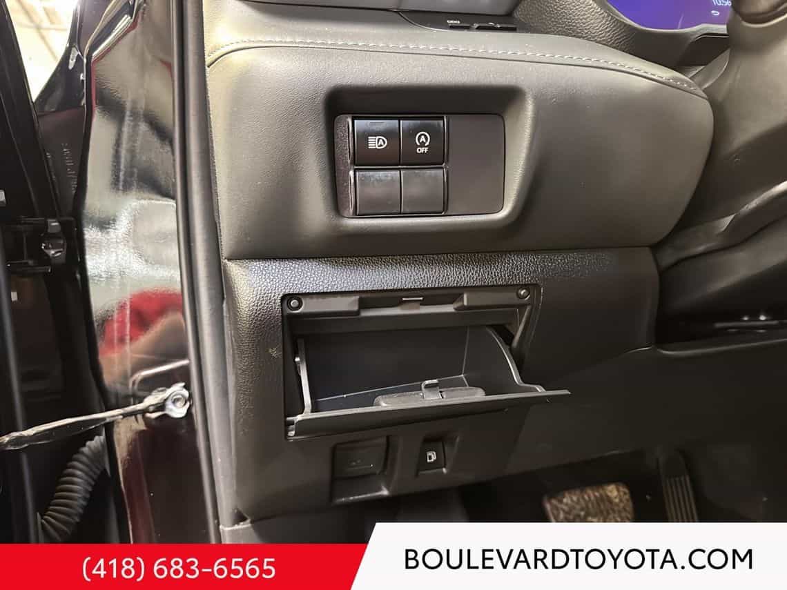 2024 Toyota Highlander Le - Image 8