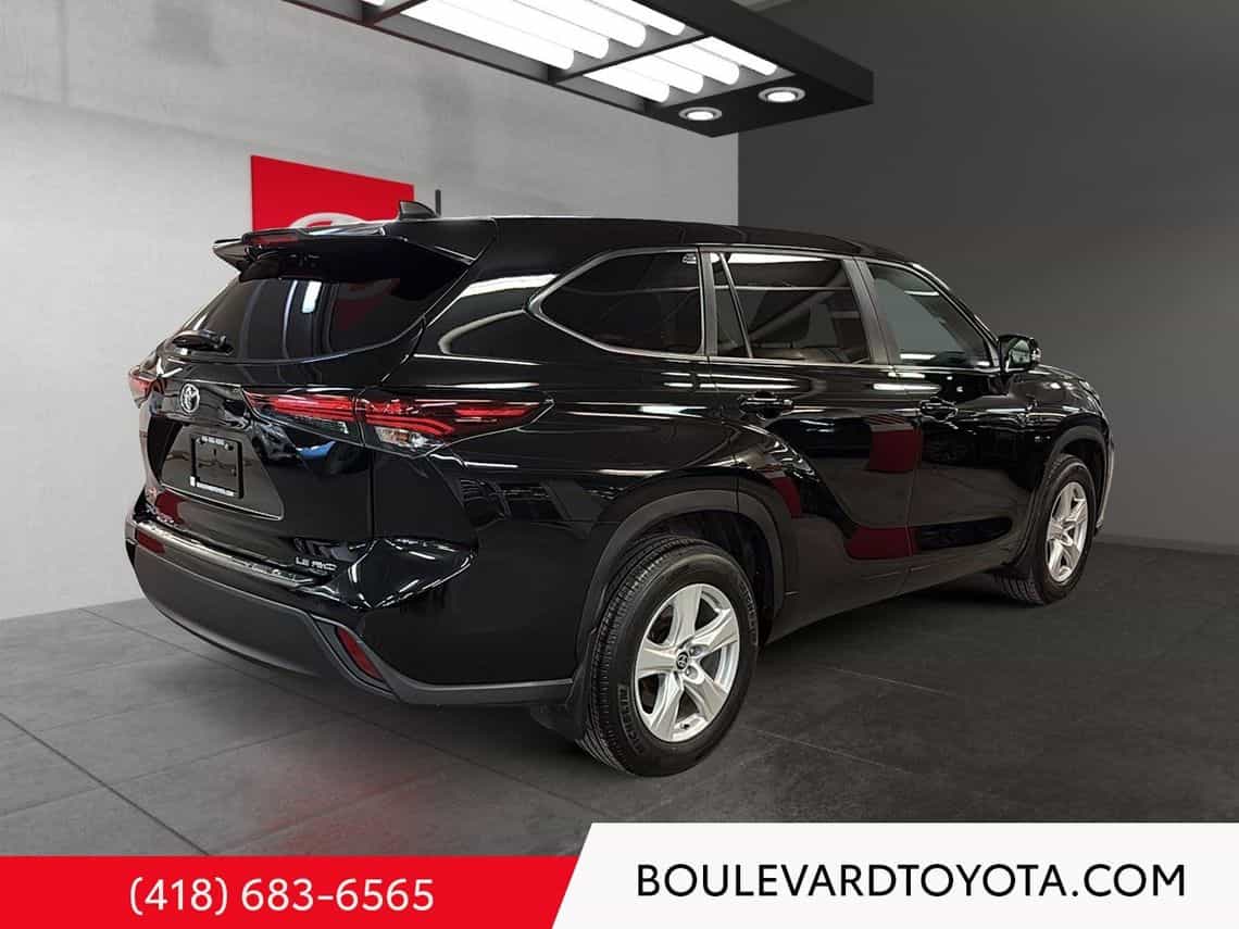 2024 Toyota Highlander Le - Image 9