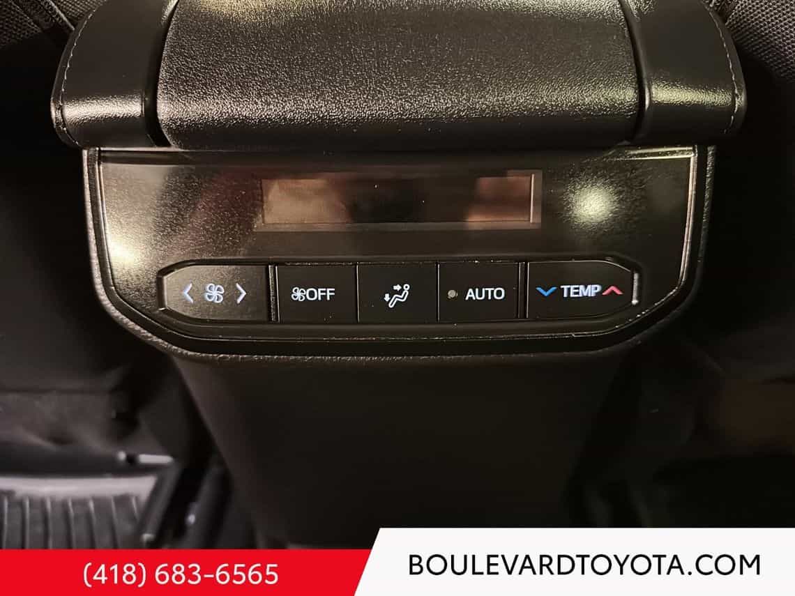 2024 Toyota Highlander Le - Image 23