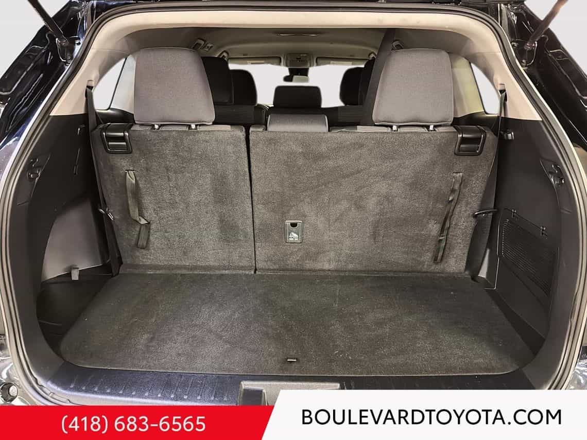 2024 Toyota Highlander Le - Image 29