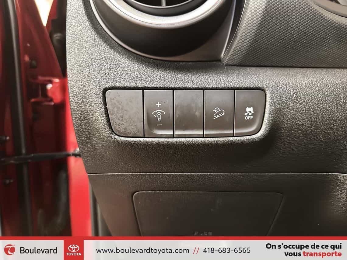 2023 Hyundai Kona Se - Image 13