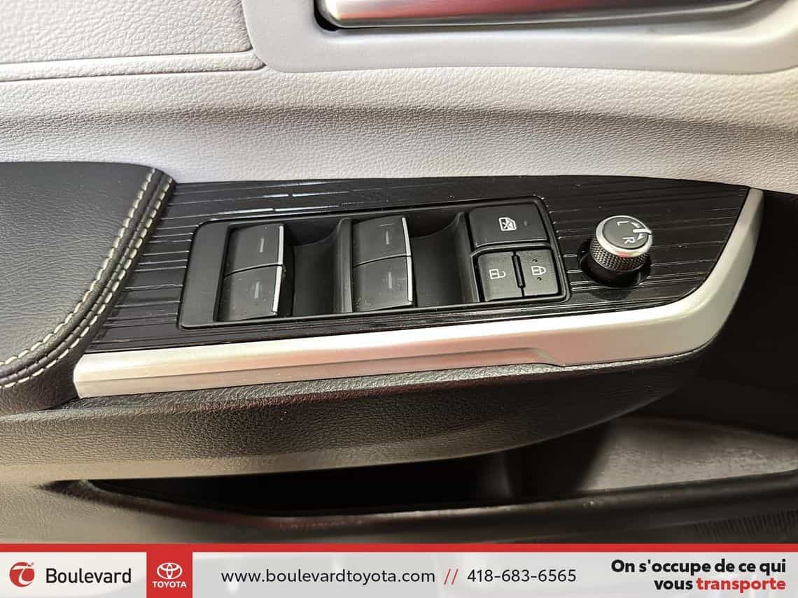 2025 Toyota Sienna Xse Hybride - Image 15