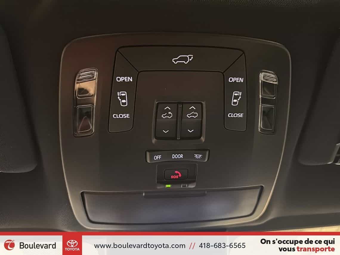 2025 Toyota Sienna Xse Hybride - Image 39