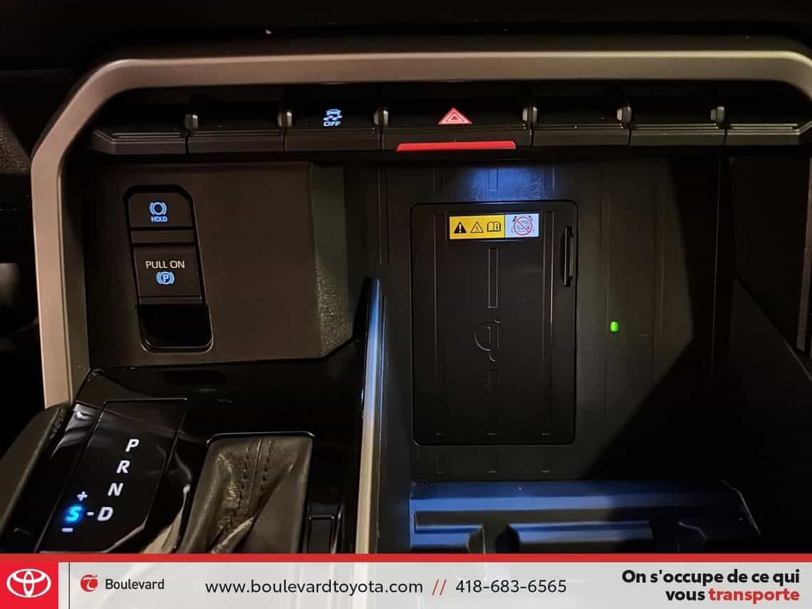 2022 Toyota Tundra Limited - Image 34