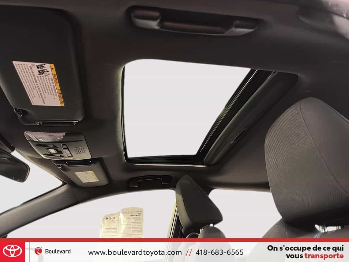 2022 Toyota Corolla Se - Image 11