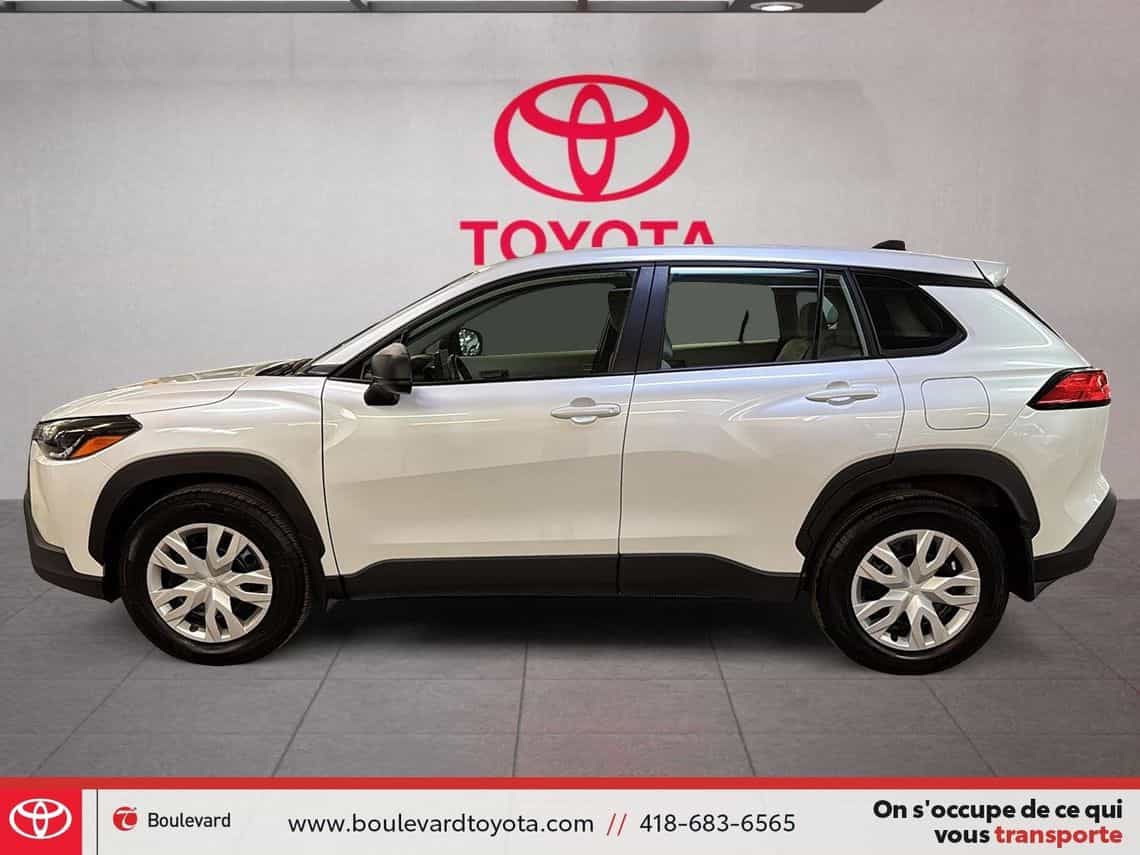 2023 Toyota Corolla Cross L - Image 7